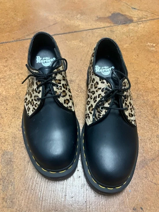BRAND NEW Leopard Print Doc Martens - Picture 2 of 4